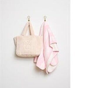 NEW Faux Fur Tote, Victoria Secret, One Size